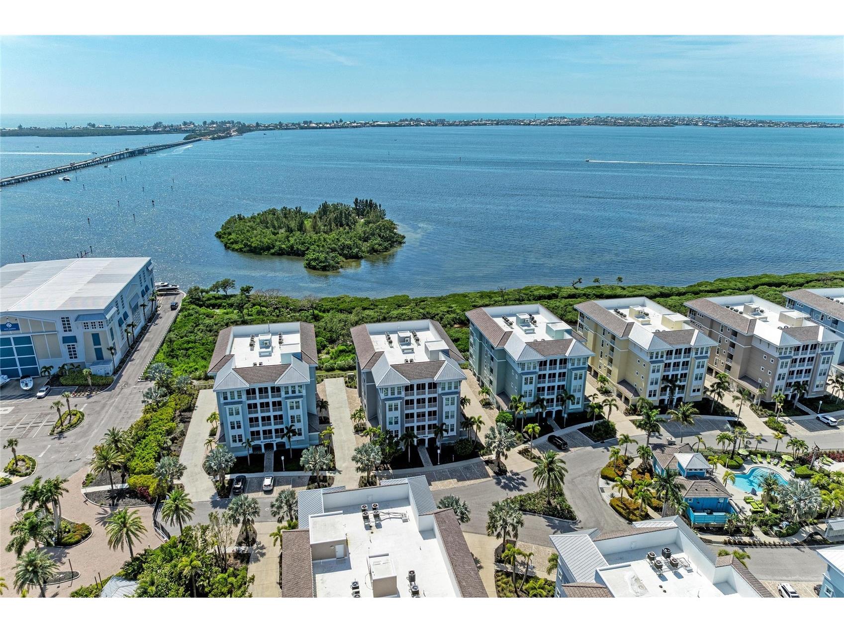 392 Aruba Circle #102 Bradenton FL 34209 A4692888 image3