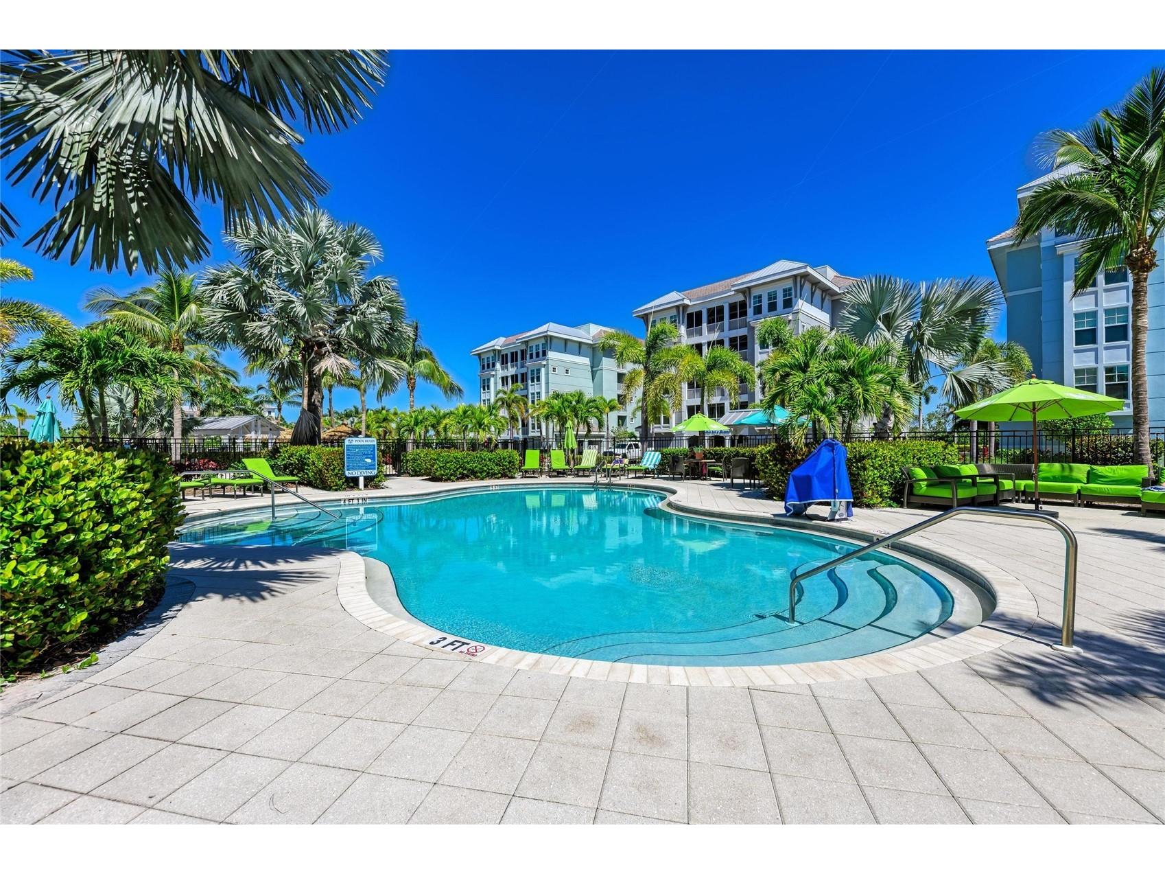 392 Aruba Circle #102 Bradenton FL 34209 A4692888 image44