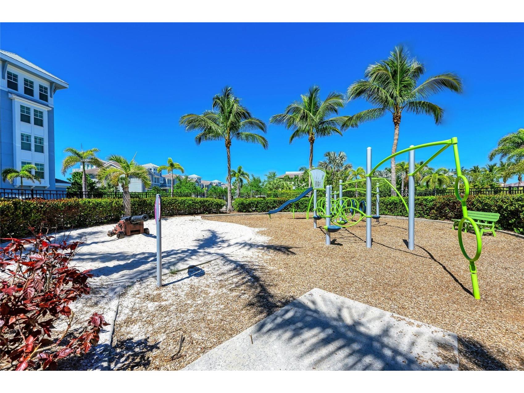 392 Aruba Circle #102 Bradenton FL 34209 A4692888 image49
