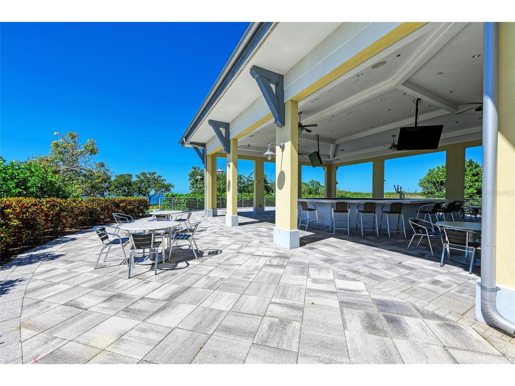 392 Aruba Circle #102 Bradenton FL 34209 A4692888 image73
