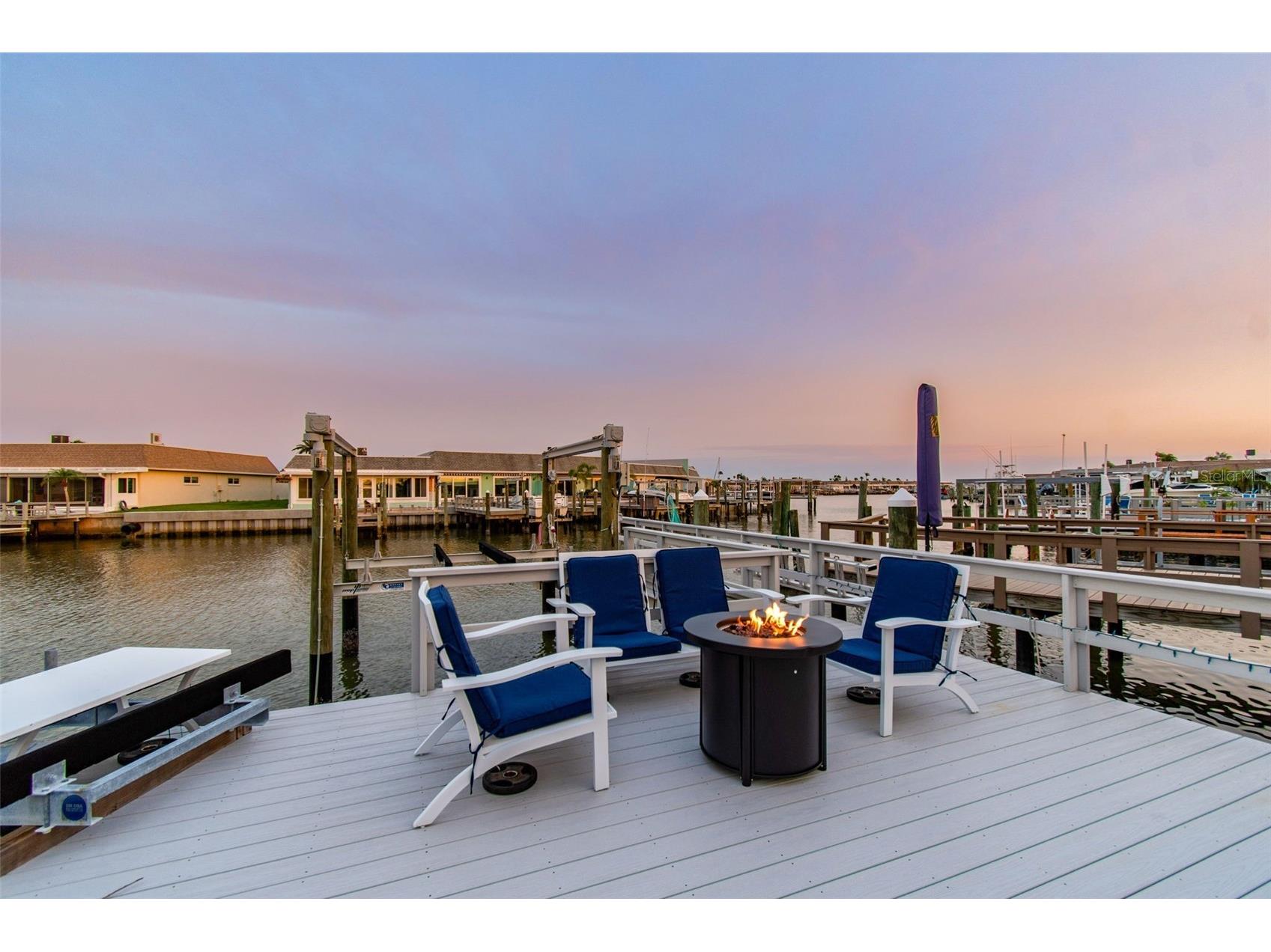 392 Boca Ciega Point Boulevard N Saint Petersburg FL 33708 TB8527646 image1