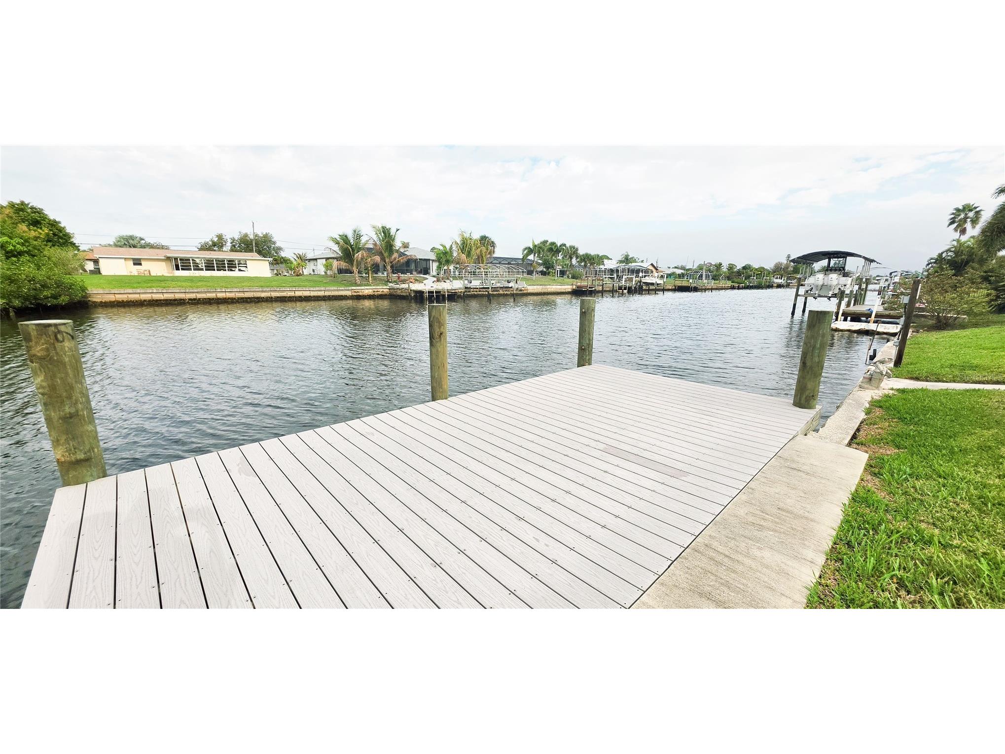 392 E Tarpon Boulevard NW Port Charlotte FL 33952 - ALLIGATOR BAY HARBOR BAY C7523359 image2