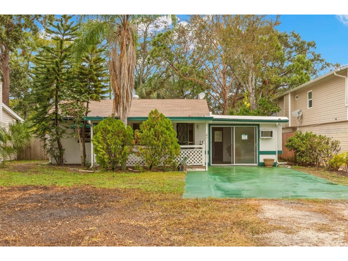 392 Kentucky Avenue Crystal Beach FL 34681 TB8324634 image1