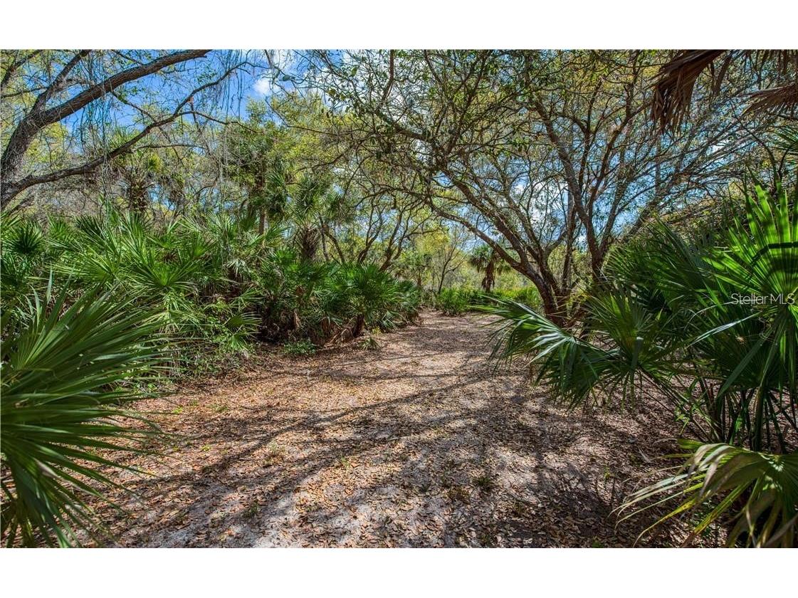 392 Manly Street Port Charlotte FL 33953 TB8339985 image1