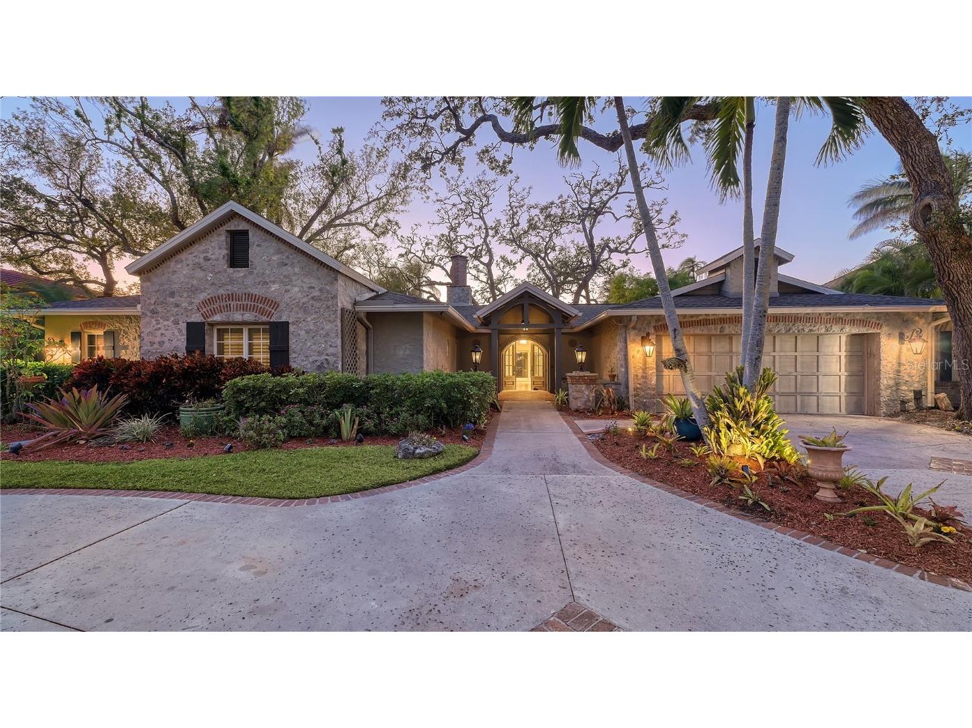 3920 Red Rock Way Sarasota FL 34231 - SARASOTA BAY A4635399 image1