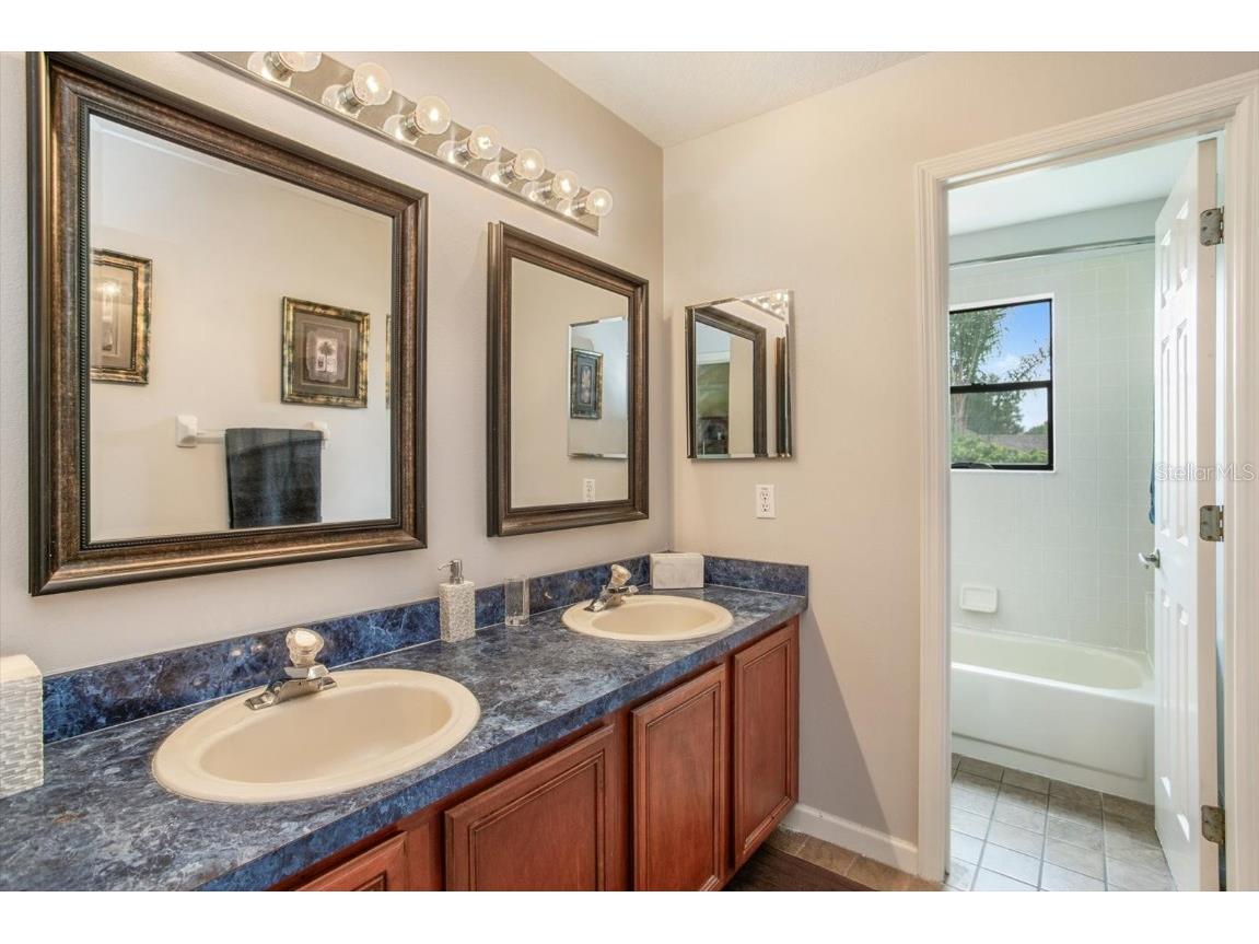 3920 Running Water Drive Orlando FL 32829 O6342854 image24