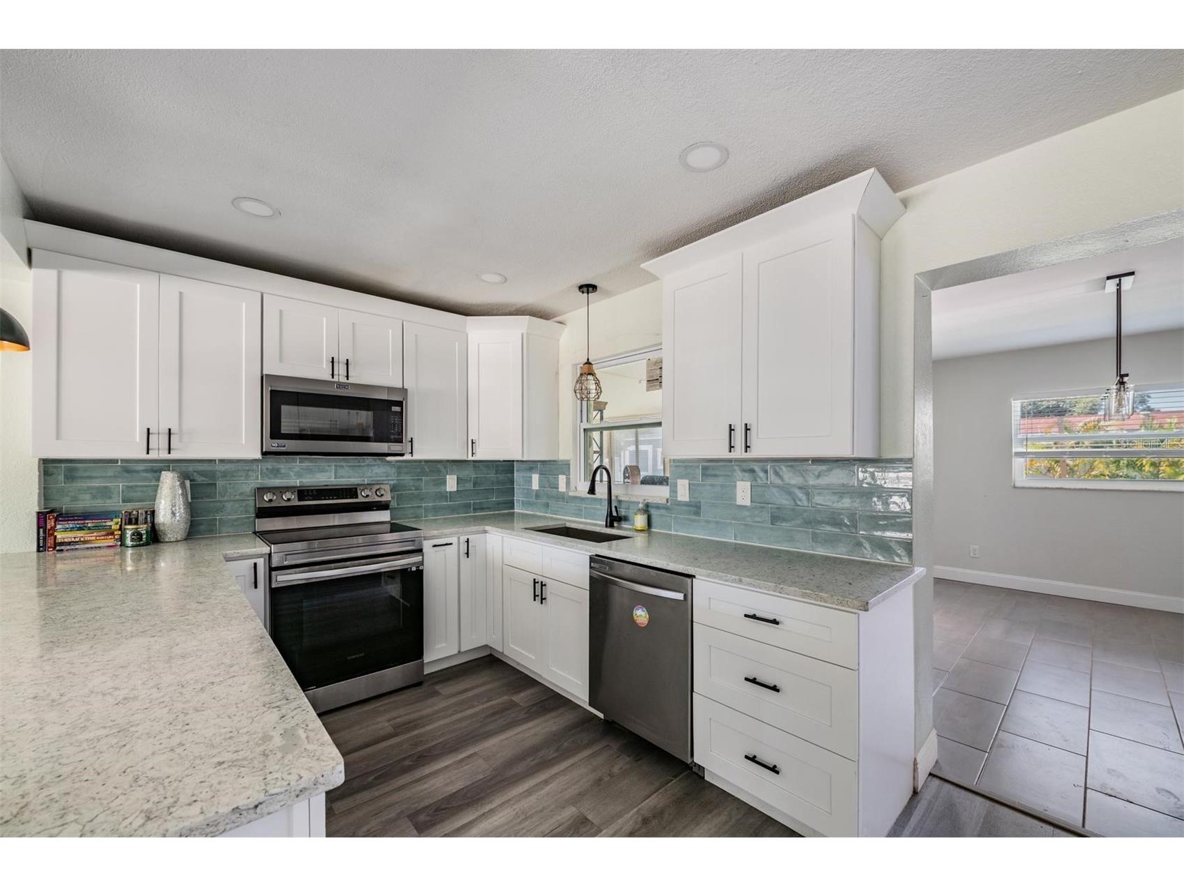 3920 Wahoo Drive SE Saint Petersburg FL 33705 TB8506442 image10