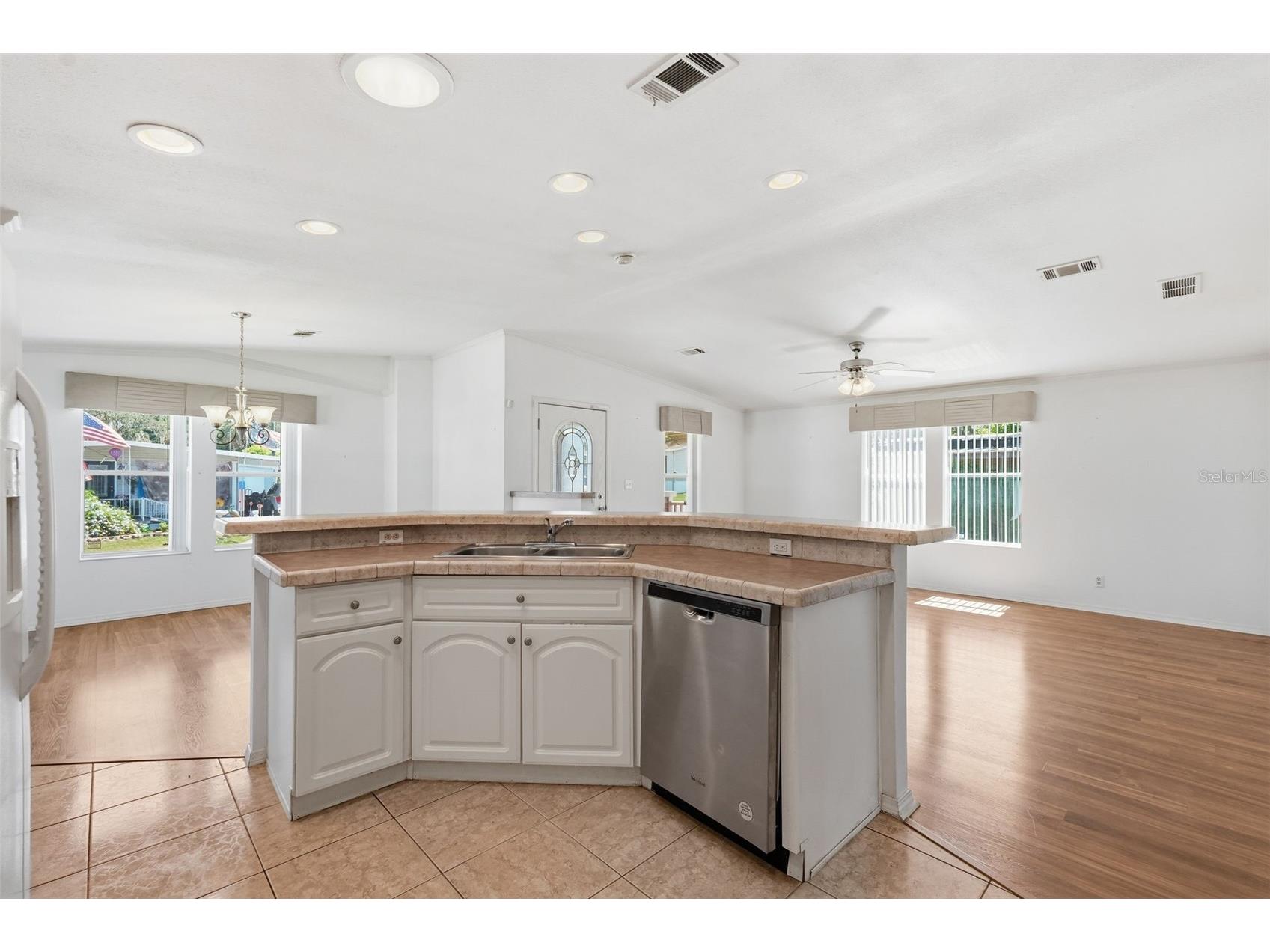 39206 Flora Avenue Zephyrhills FL 33542 TB8519766 image15