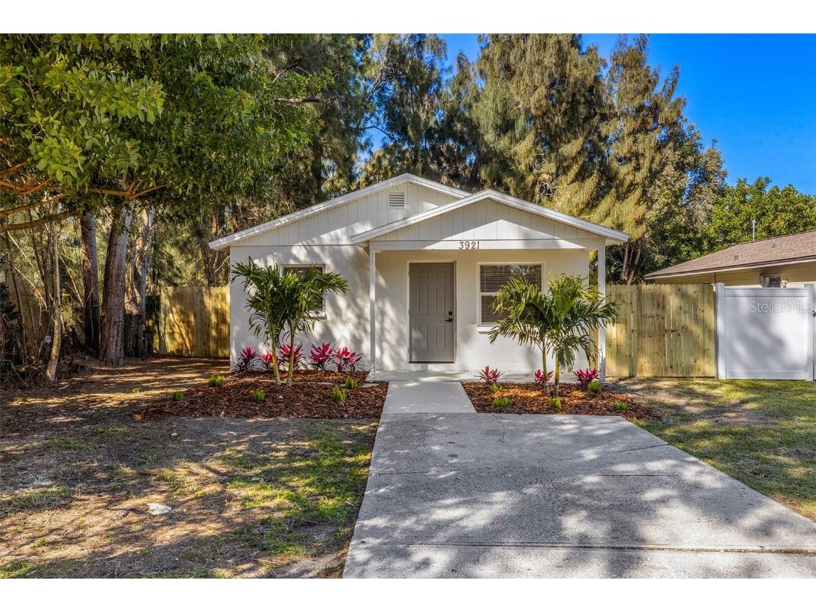3921 9th Avenue S Saint Petersburg FL 33711 U8231972 image1