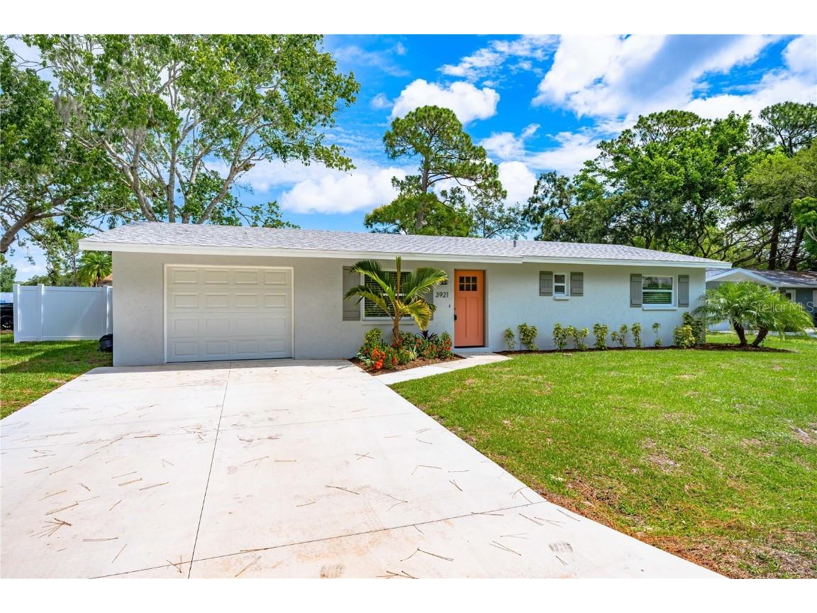 3921 Breck Lane Sarasota FL 34232 A4572134 image1