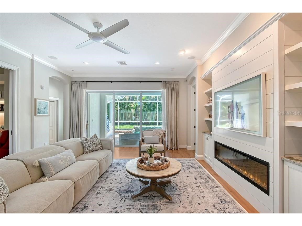 3921 Maravic Place Sarasota FL 34231 A4668587 image14