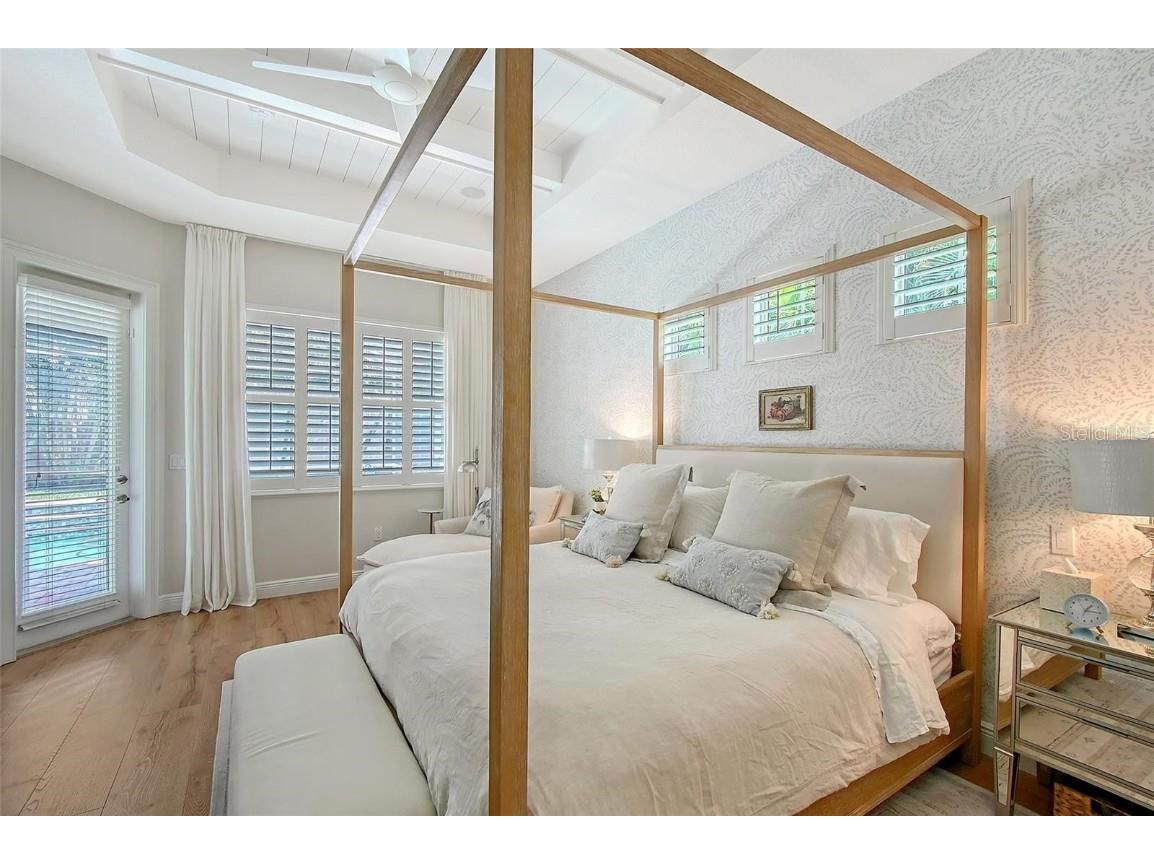 3921 Maravic Place Sarasota FL 34231 A4668587 image18