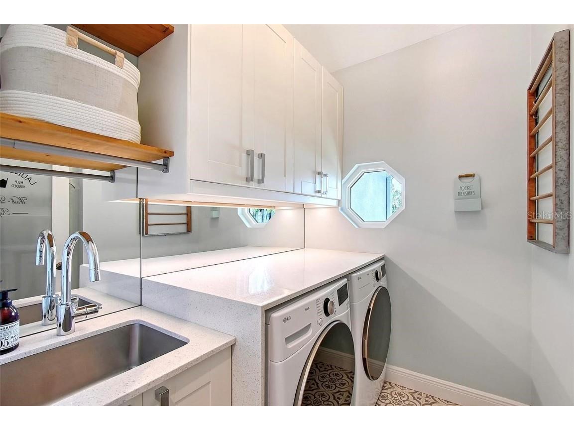 3921 Maravic Place Sarasota FL 34231 A4668587 image22