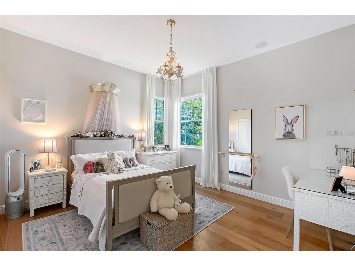 3921 Maravic Place Sarasota FL 34231 A4668587 image27