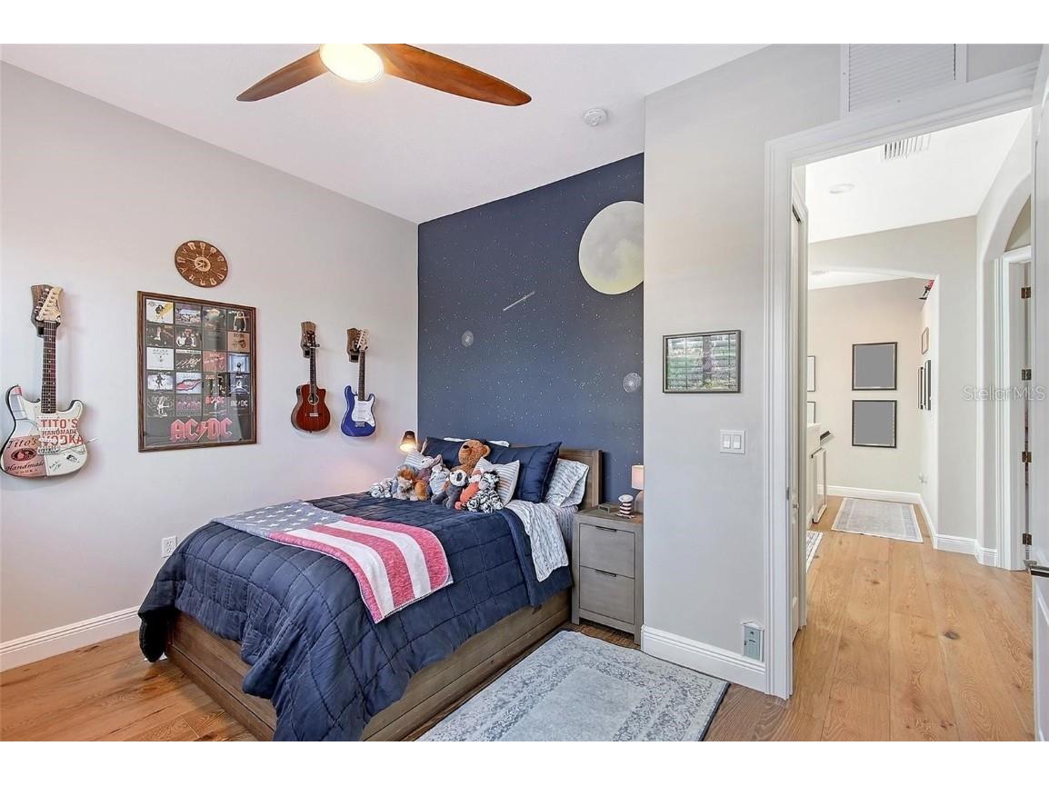 3921 Maravic Place Sarasota FL 34231 A4668587 image32