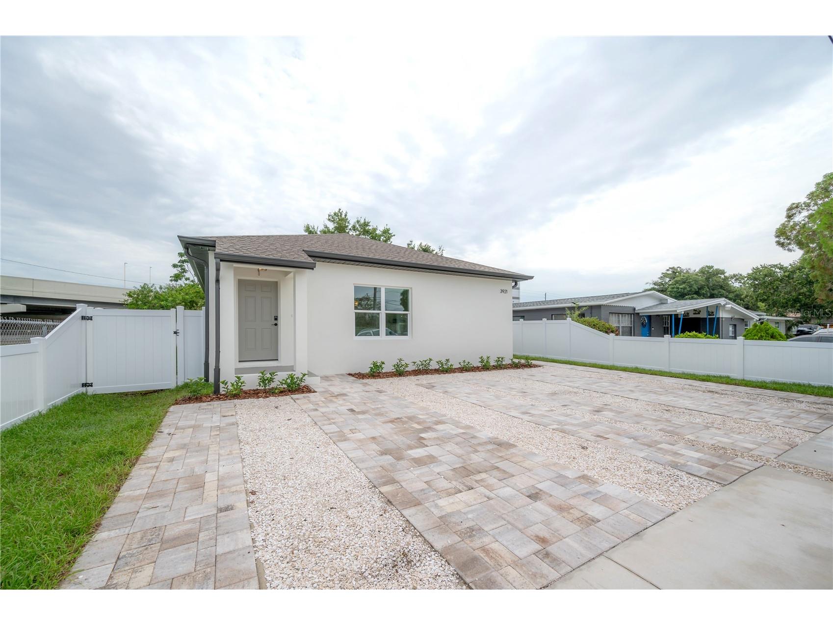 3921 W State Street #1 & 2 Tampa FL 33609 TB8465251 image1