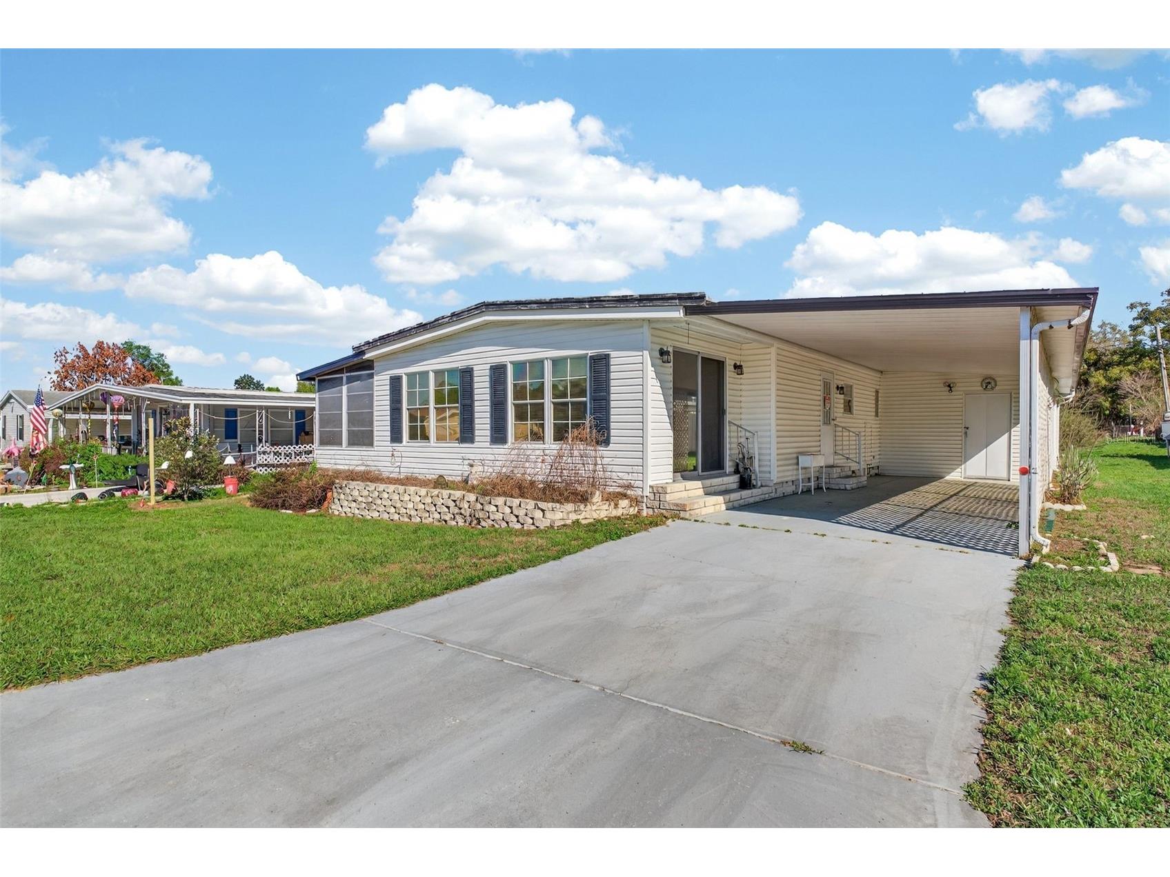 39213 Flora Avenue Zephyrhills FL 33542 TB8487881 image1