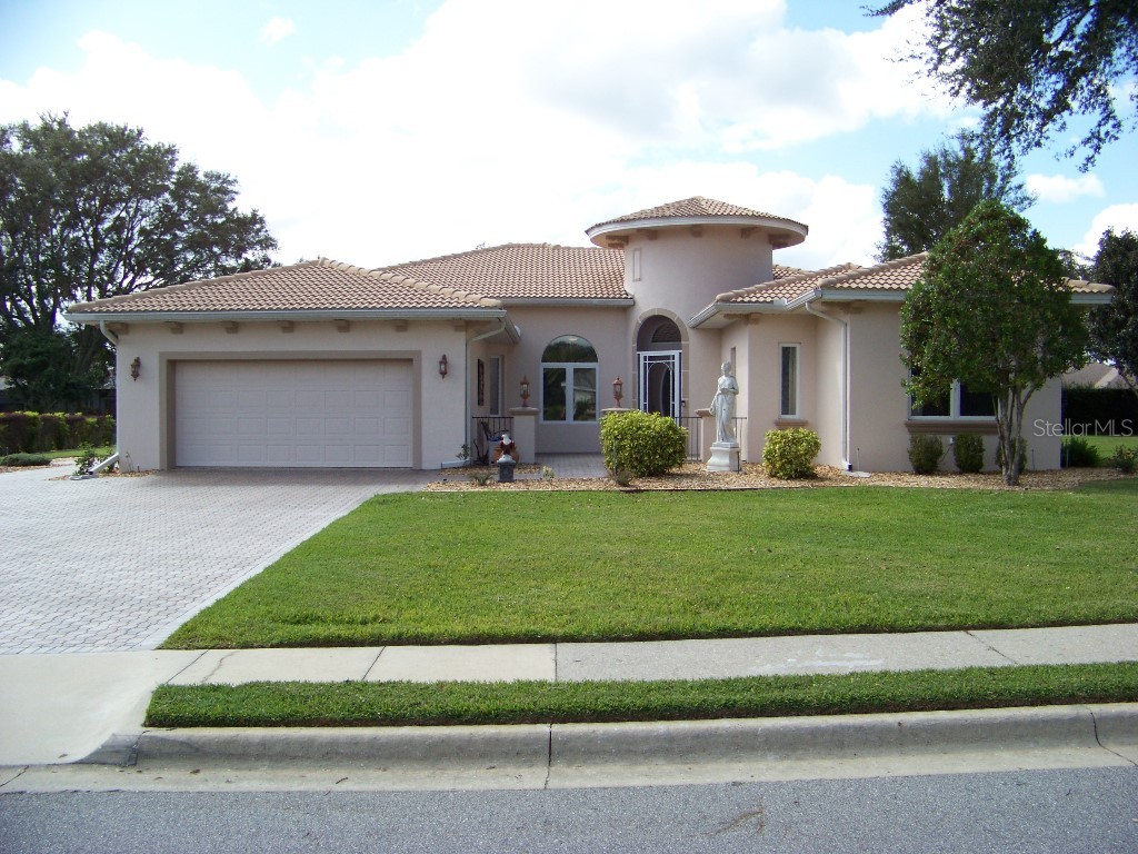 39215 Treeline Drive Lady Lake FL 32159 - LAKE GRIFFIN TB8314262 image1