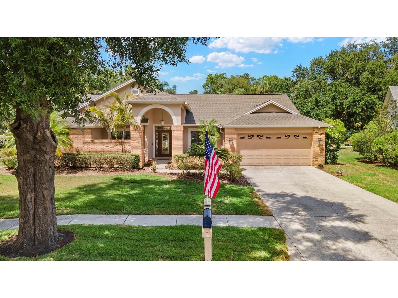 3922 Cedar Cay Circle Valrico FL 33596 TB8386229 image1