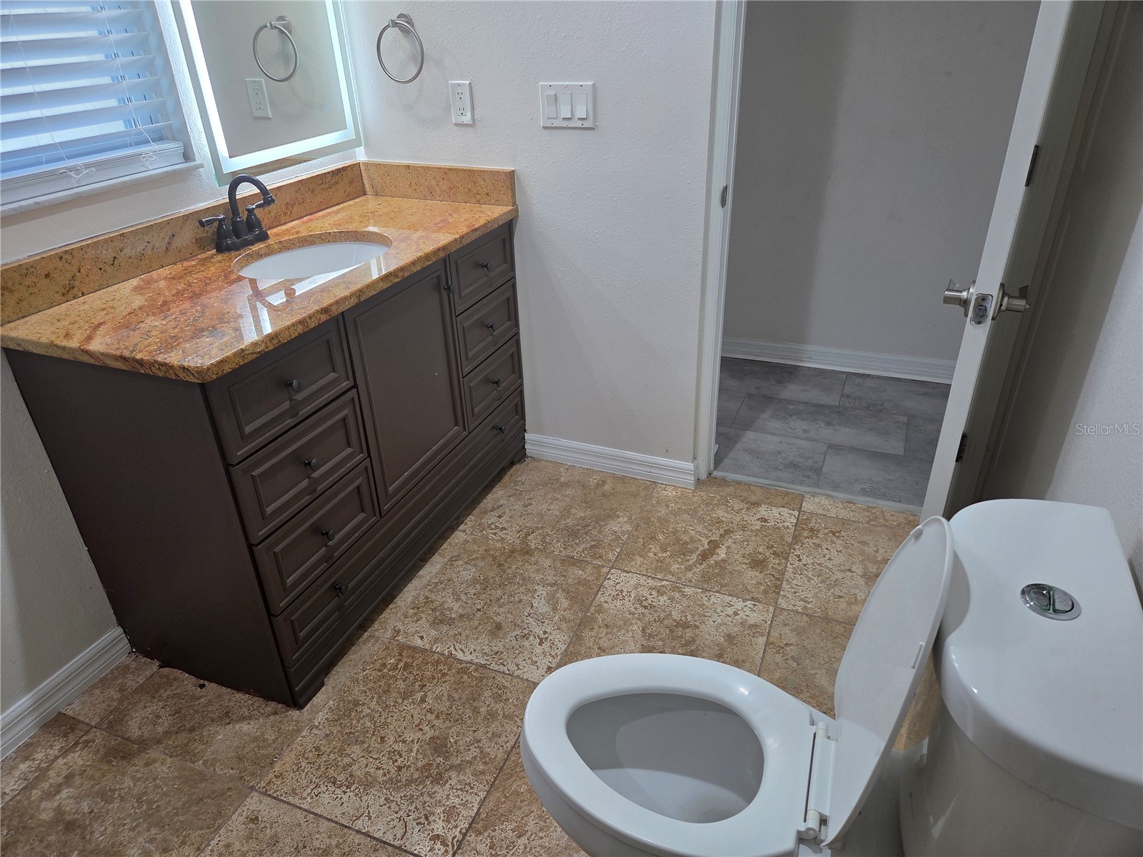 3922 Cochise Ter Sarasota FL 34233 A4695002 image14