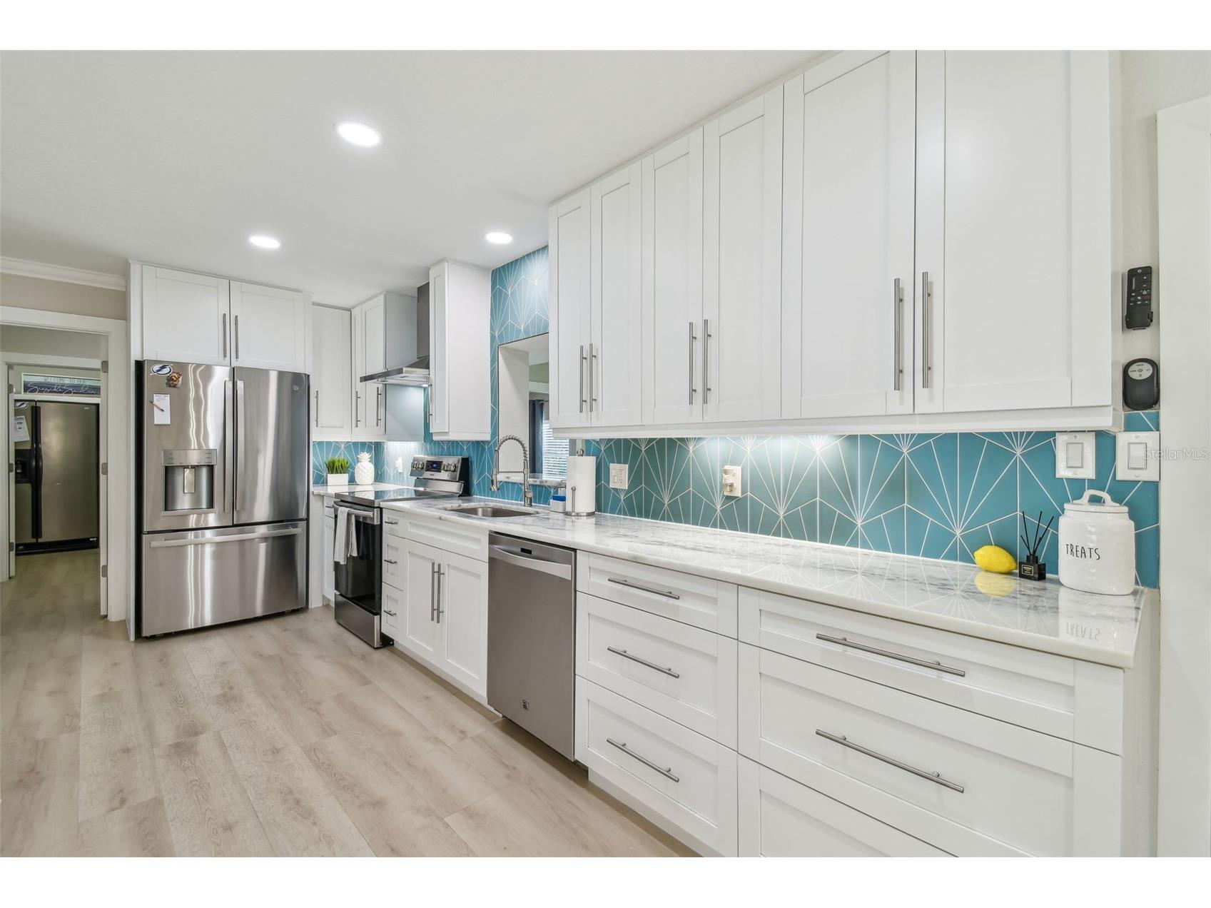 3922 Fontainebleau Drive Tampa FL 33634 TB8457414 image14