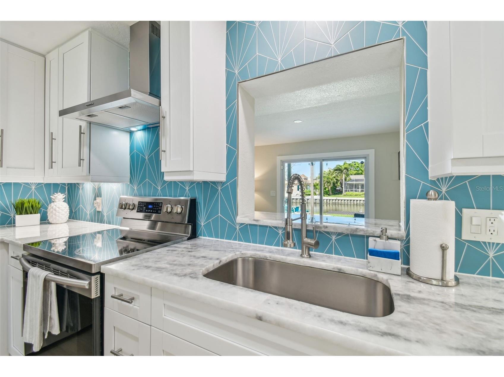 3922 Fontainebleau Drive Tampa FL 33634 TB8457414 image16
