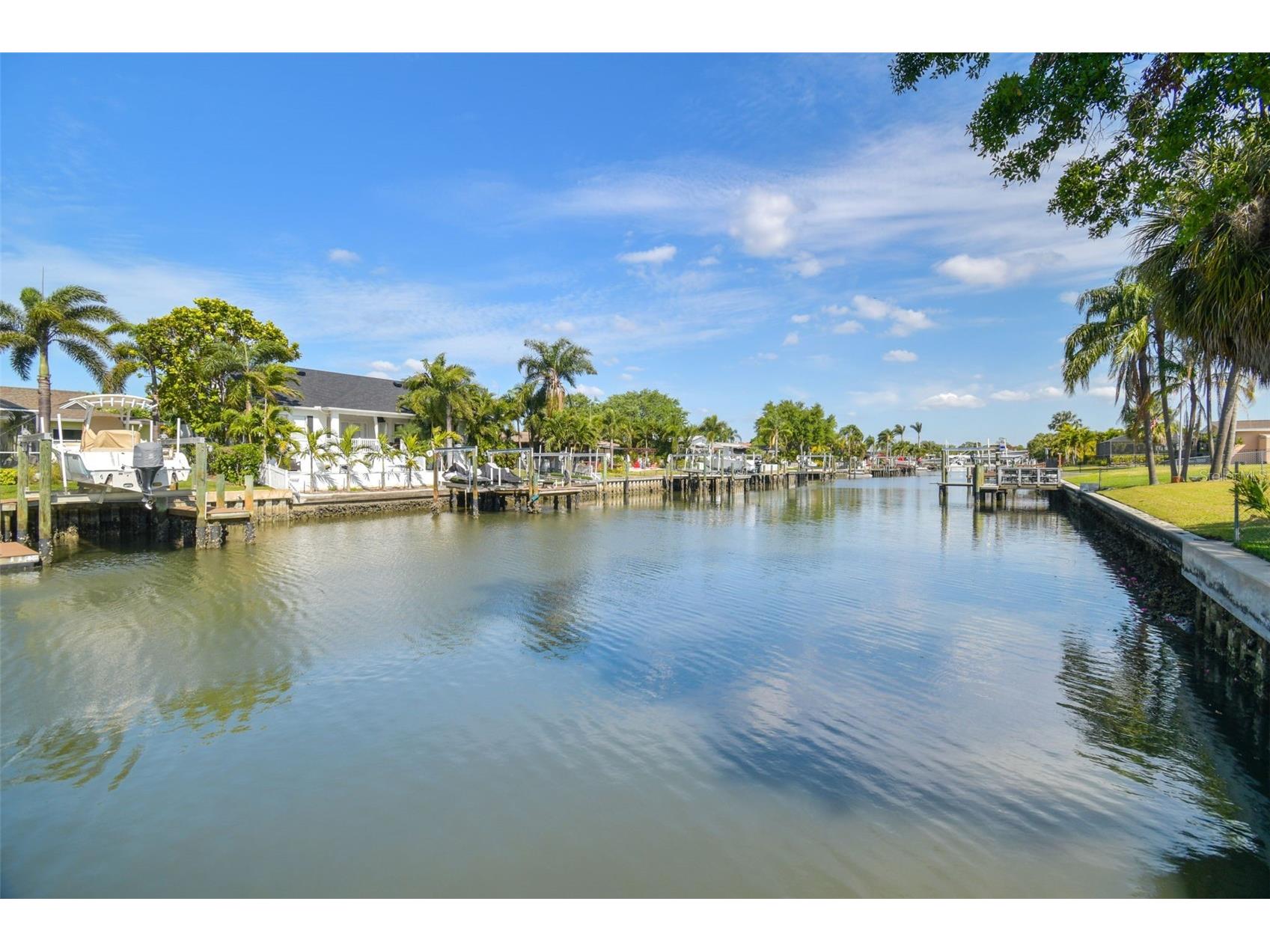 3922 Fontainebleau Drive Tampa FL 33634 TB8457414 image50