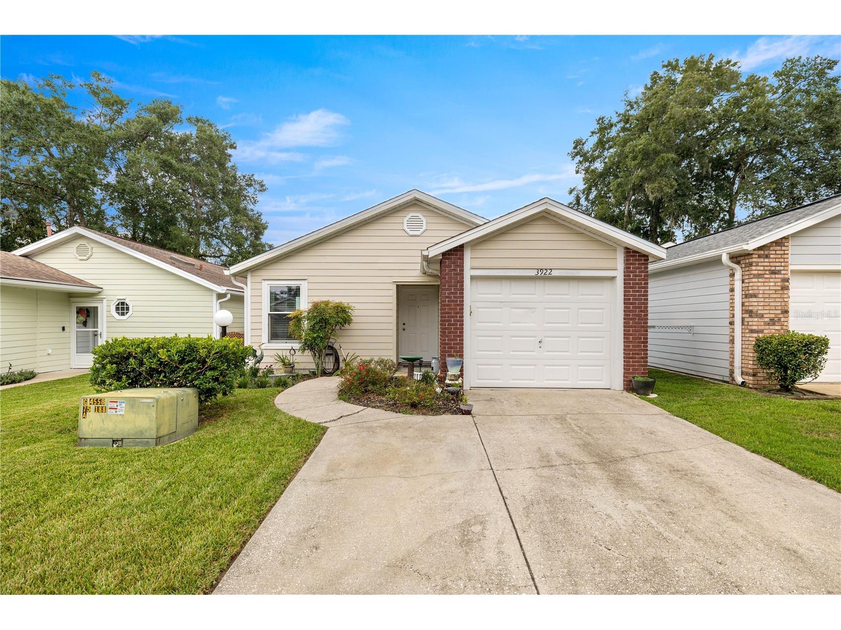 3922 NE 22nd Lane Ocala FL 34470 OM708638 image1