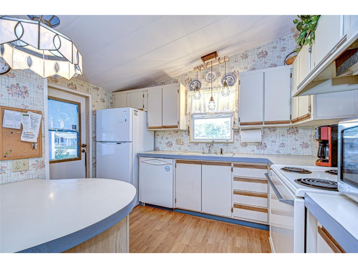 3922 William Hume Drive Zephyrhills FL 33541 TB8433321 image3