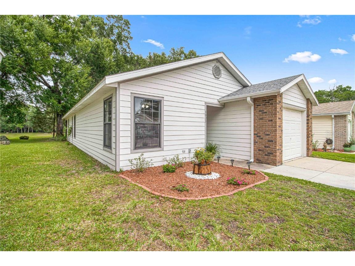3923 NE 22nd Lane Ocala FL 34470 OM658678 image1