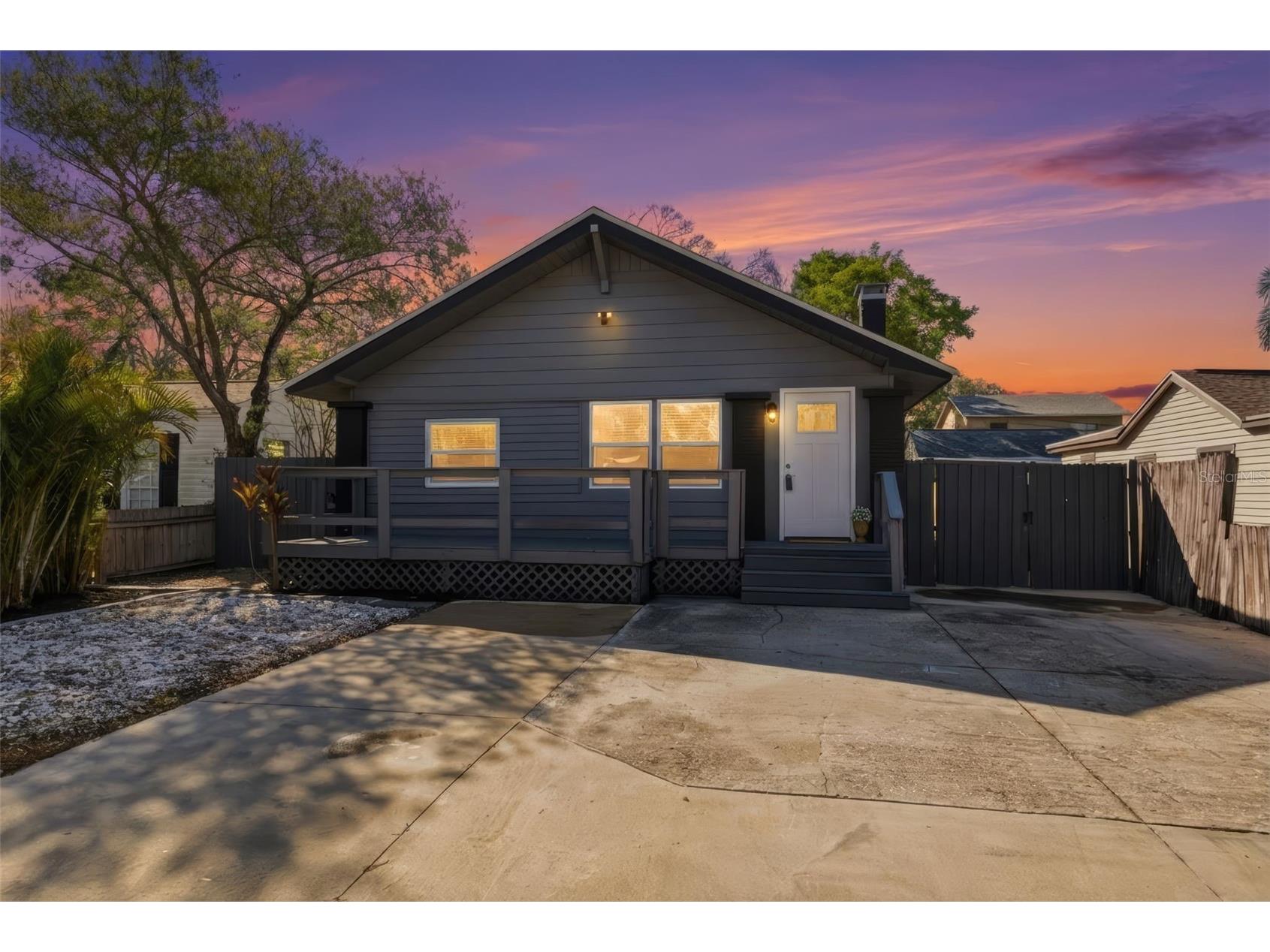 3924 45th Avenue N Saint Petersburg FL 33714 TB8464645 image1