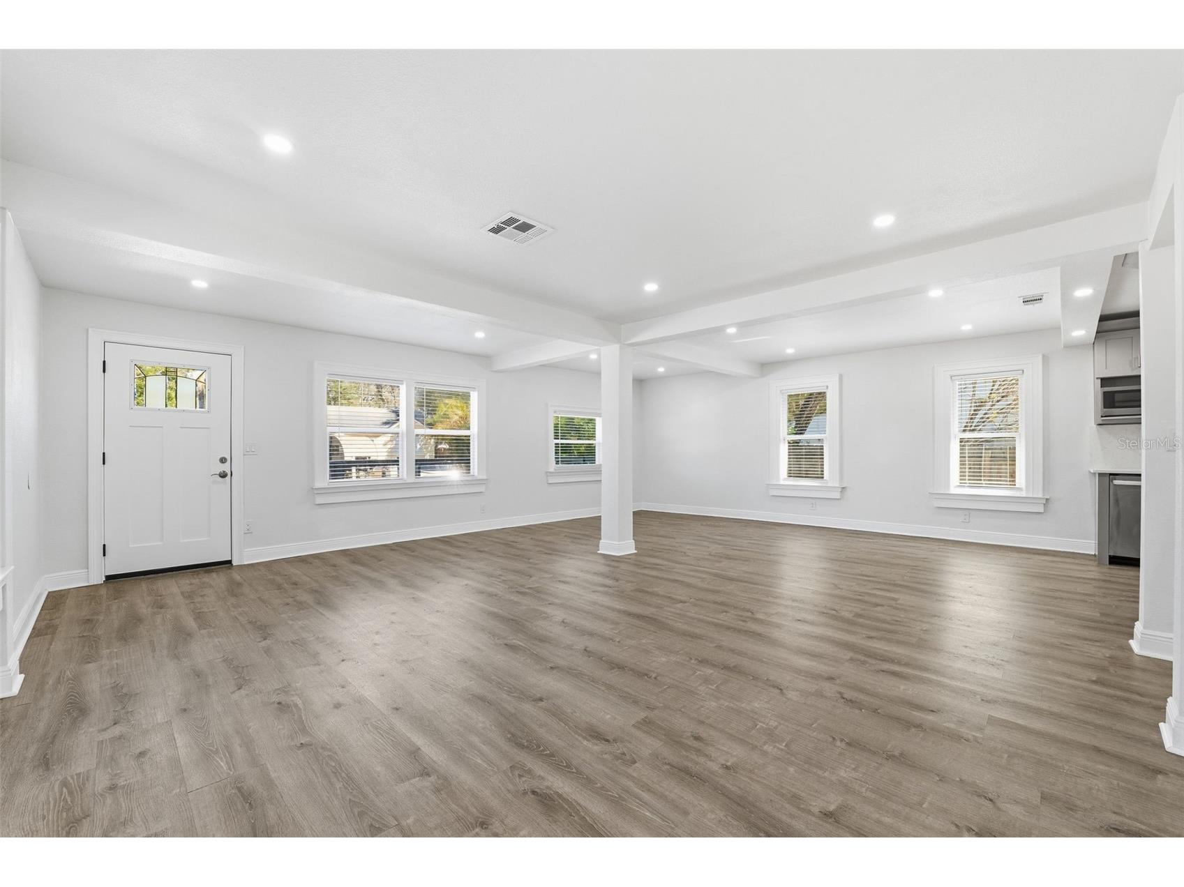 3924 45th Avenue N Saint Petersburg FL 33714 TB8464645 image14