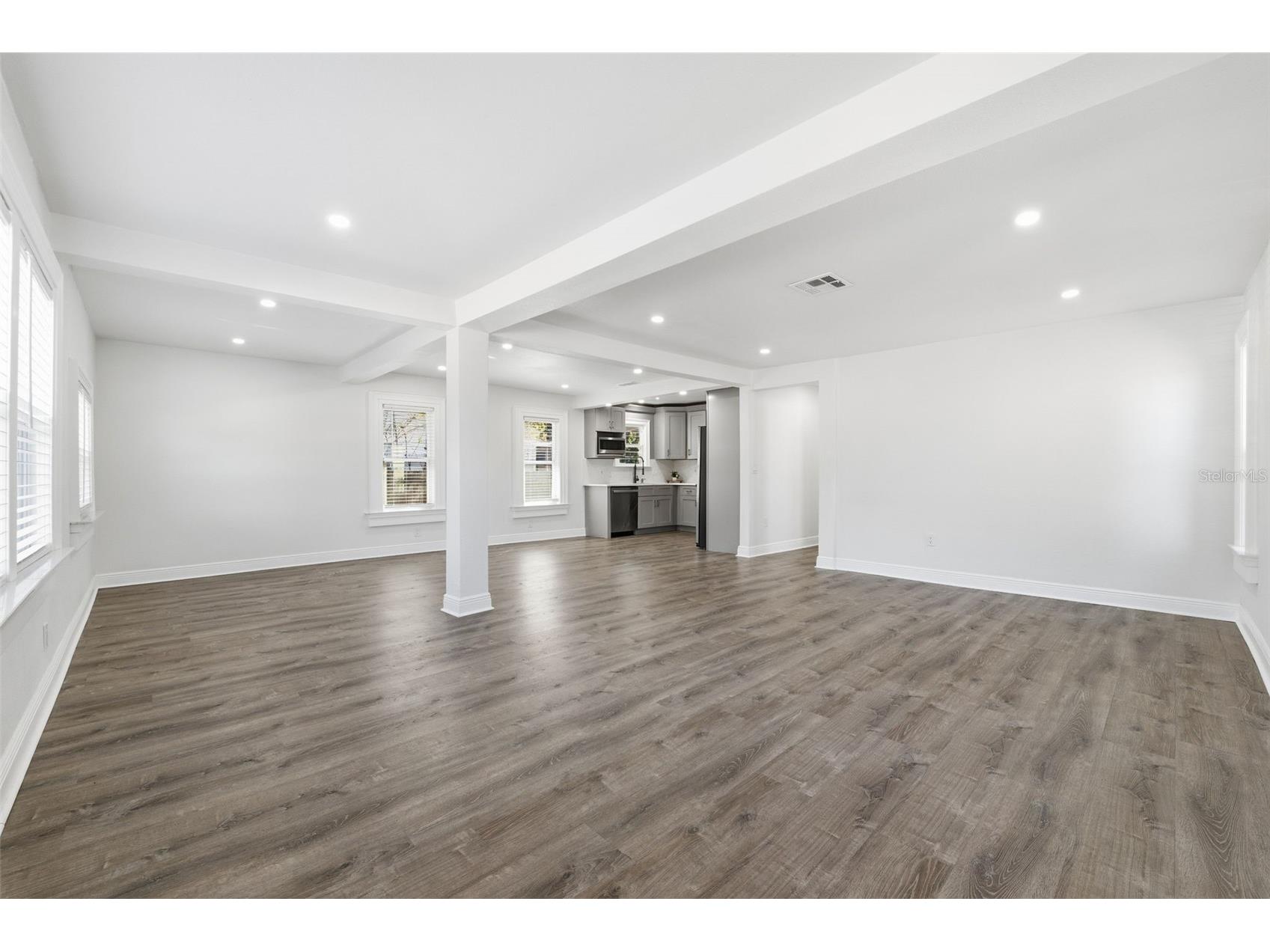 3924 45th Avenue N Saint Petersburg FL 33714 TB8464645 image15