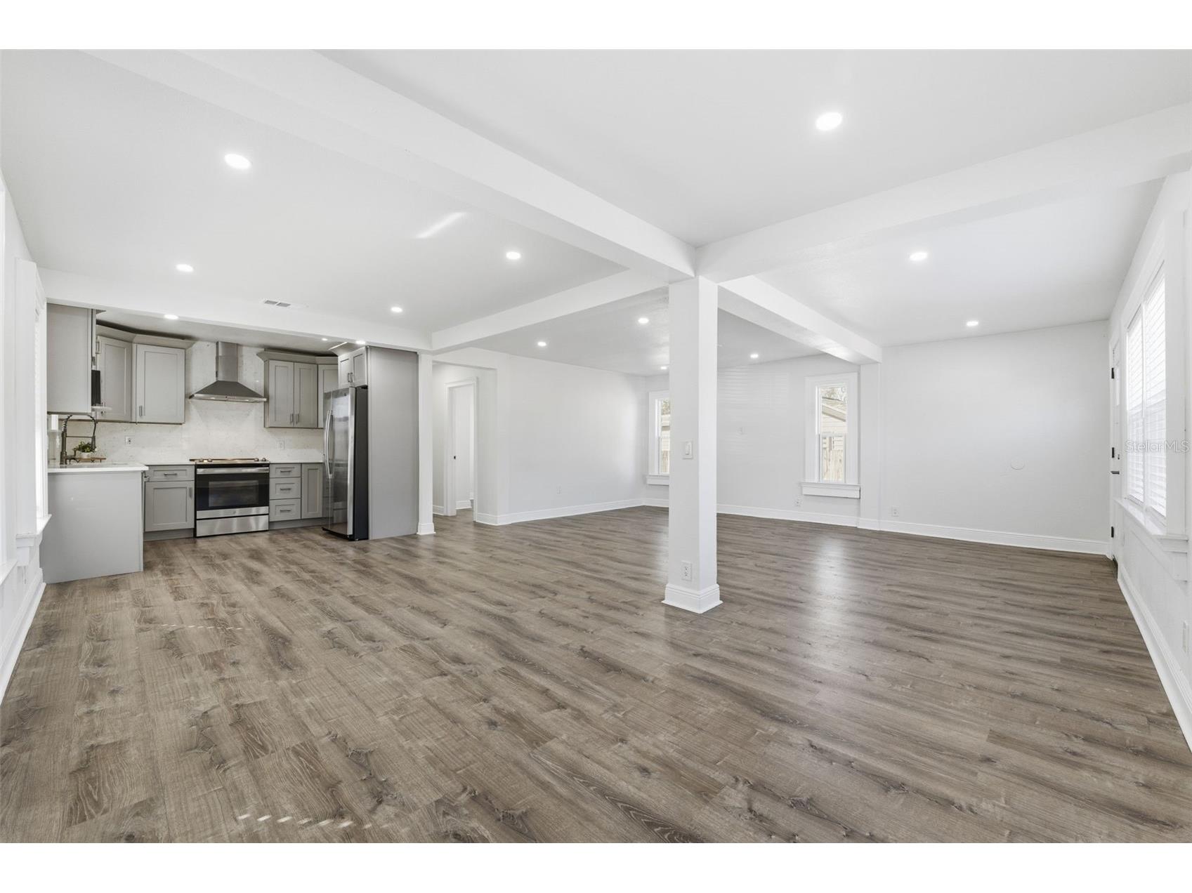 3924 45th Avenue N Saint Petersburg FL 33714 TB8464645 image16