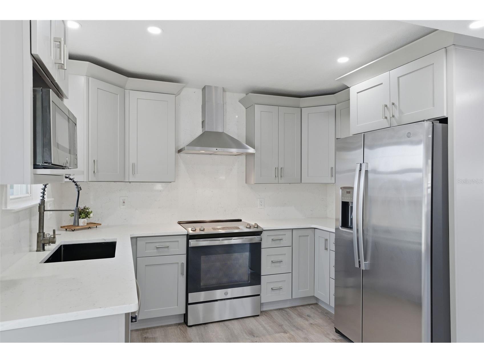 3924 45th Avenue N Saint Petersburg FL 33714 TB8464645 image5