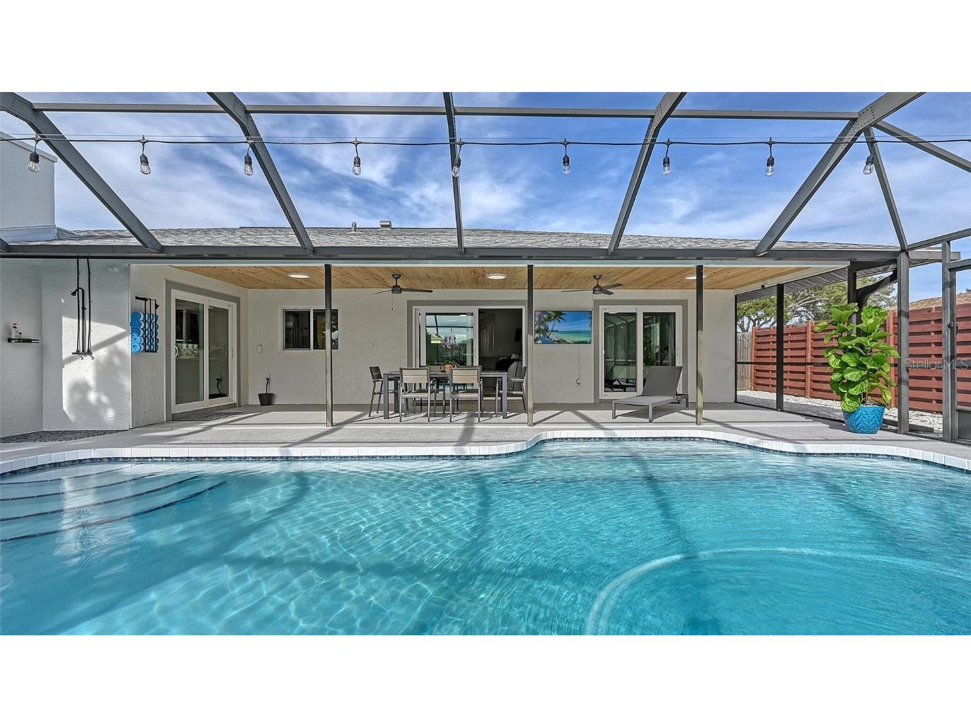 3924 Helene Street Sarasota FL 34233 A4582894 image48