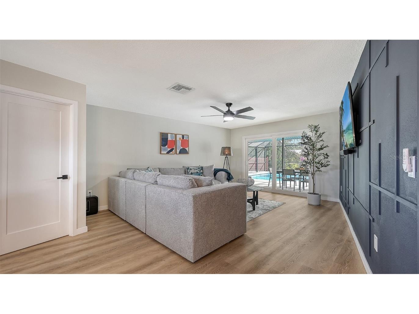 3924 Helene Street Sarasota FL 34233 A4582894 image6