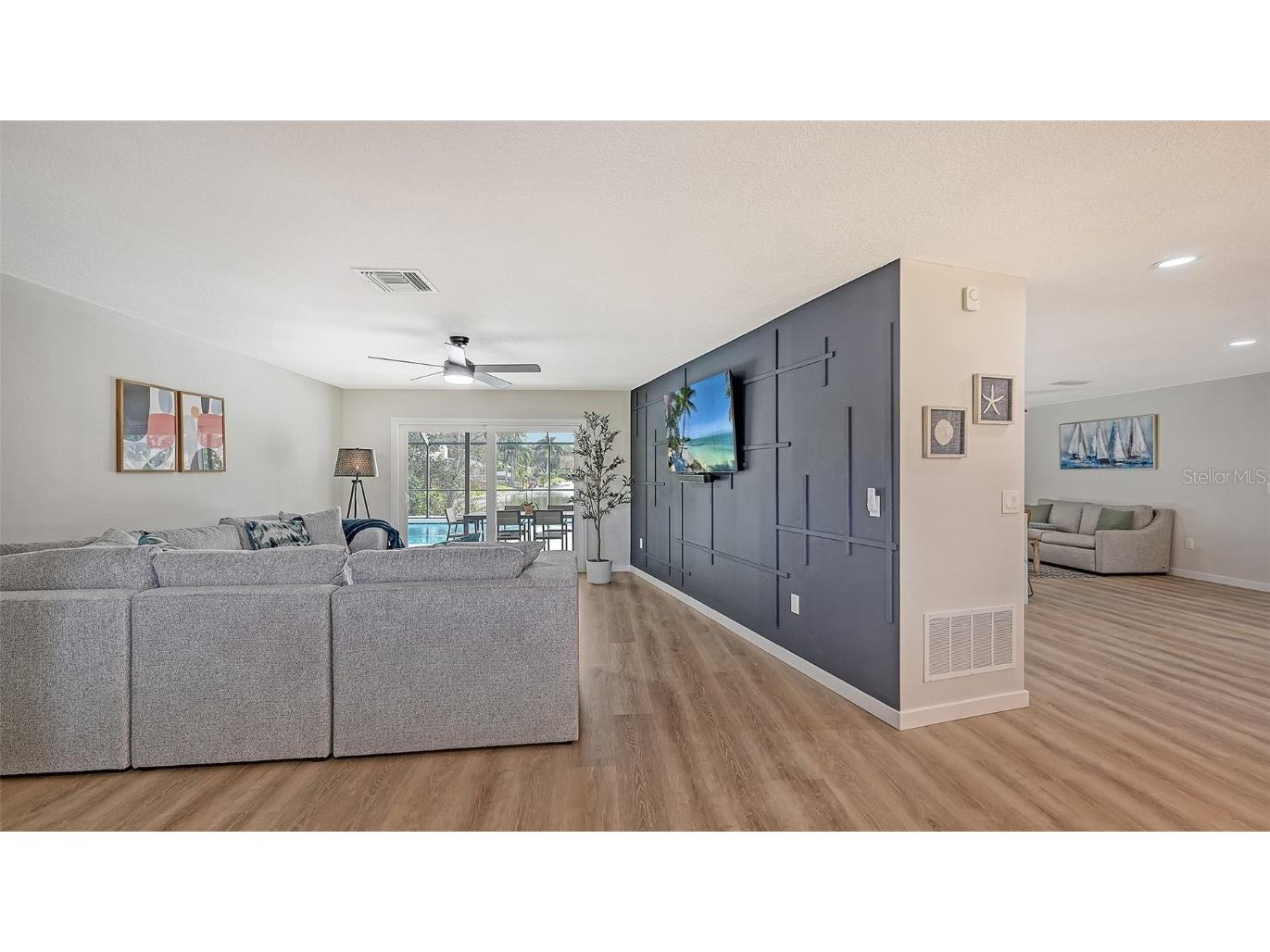 3924 Helene Street Sarasota FL 34233 A4582894 image8