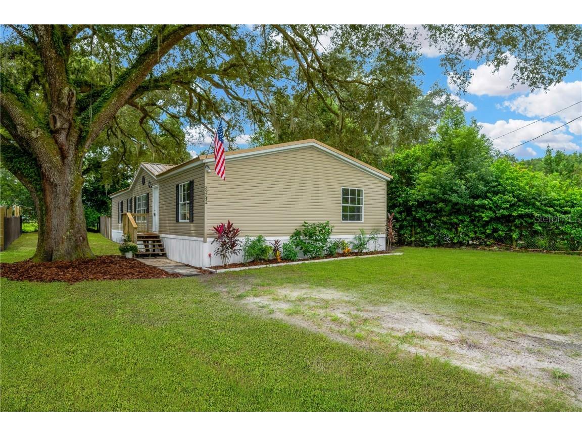 39242 Lizabeth Circle Zephyrhills FL 33542 TB8303117 image1