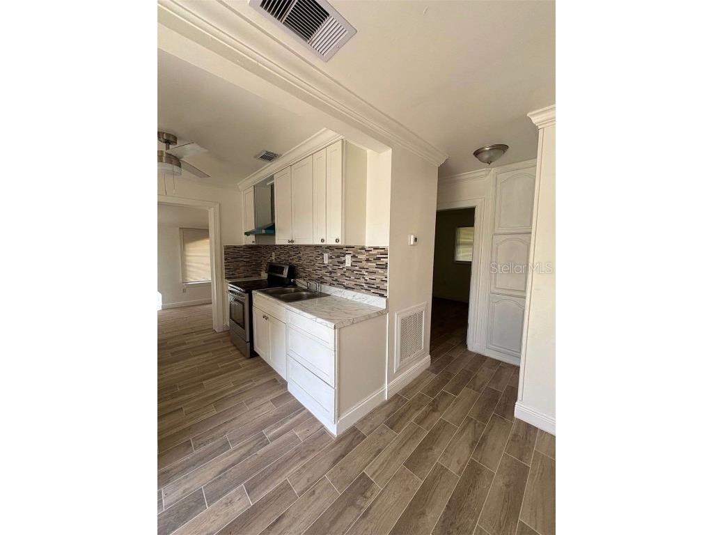 3925 Mesa Avenue Sarasota FL 34233 A4676183 image10