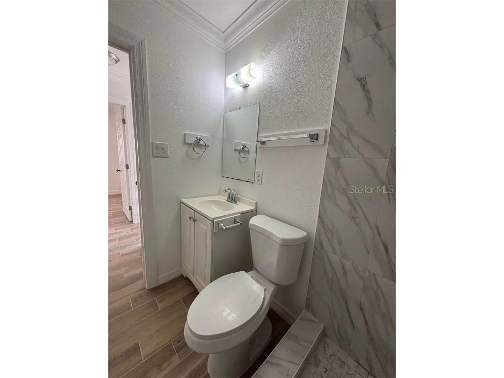 3925 Mesa Avenue Sarasota FL 34233 A4676183 image16