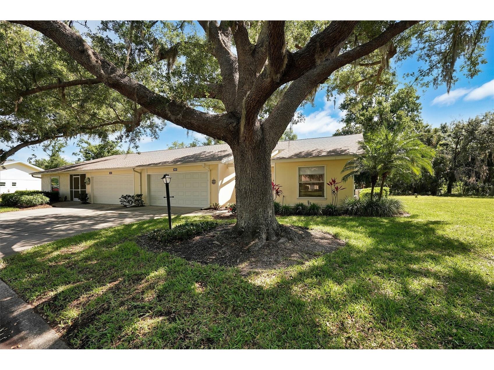 3925 Oakhurst Boulevard Sarasota FL 34233 A4691326 image2