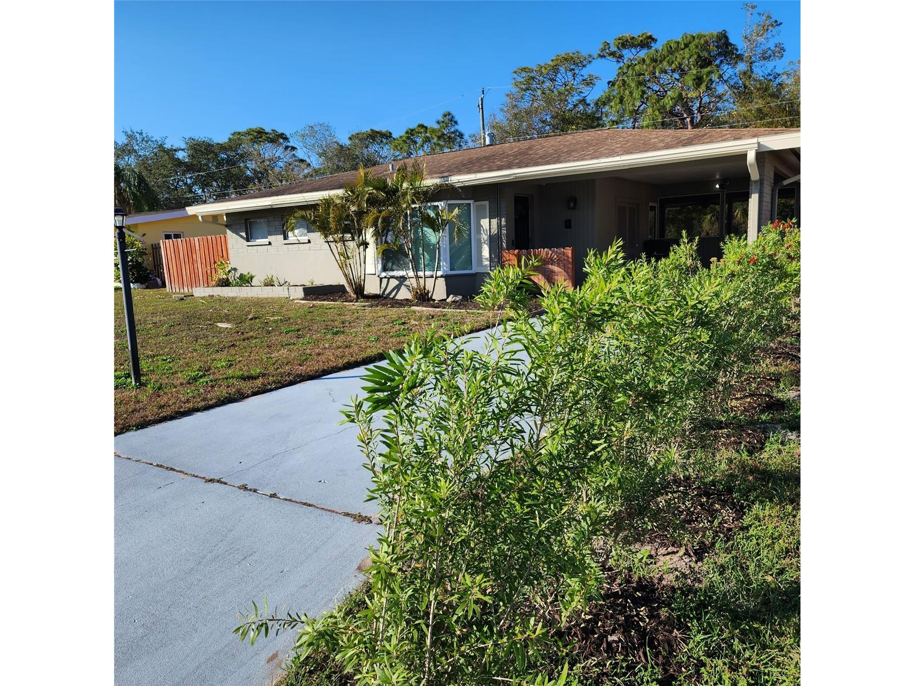 3925 Omega Lane Sarasota FL 34235 A4683774 image1