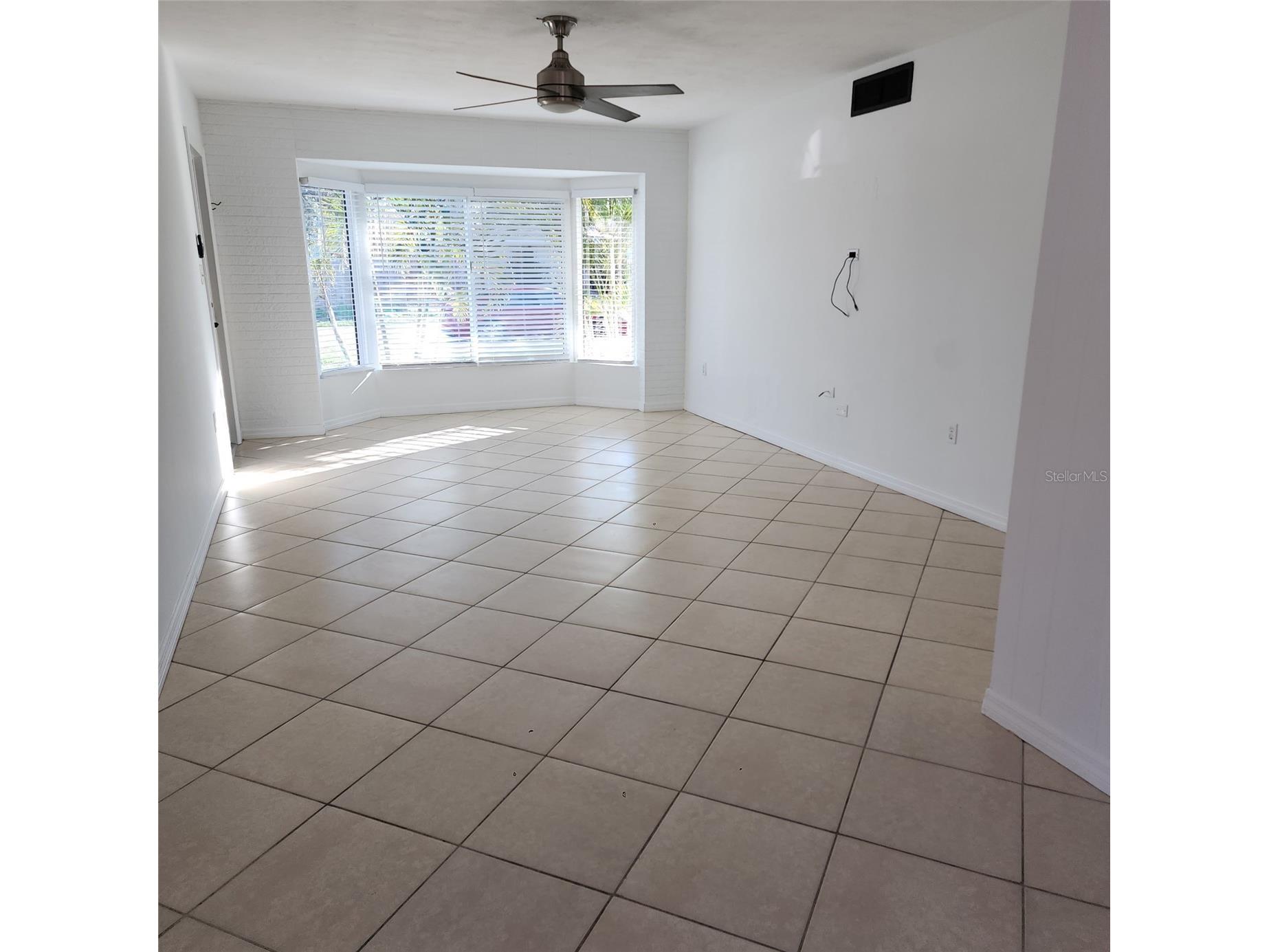3925 Omega Lane Sarasota FL 34235 A4683774 image12
