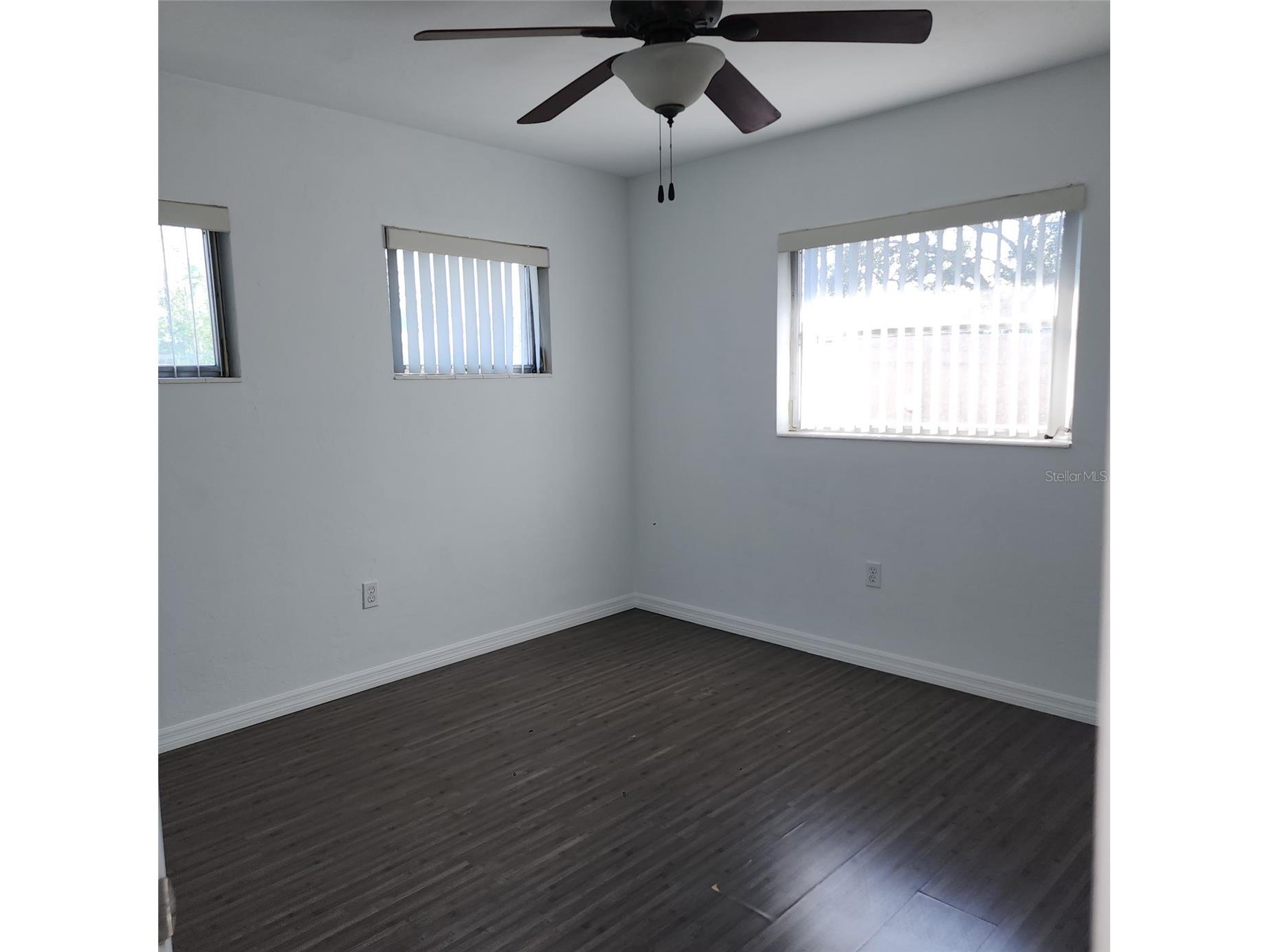 3925 Omega Lane Sarasota FL 34235 A4683774 image18