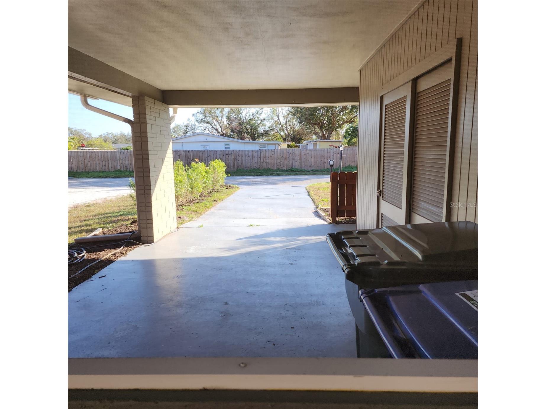 3925 Omega Lane Sarasota FL 34235 A4683774 image22
