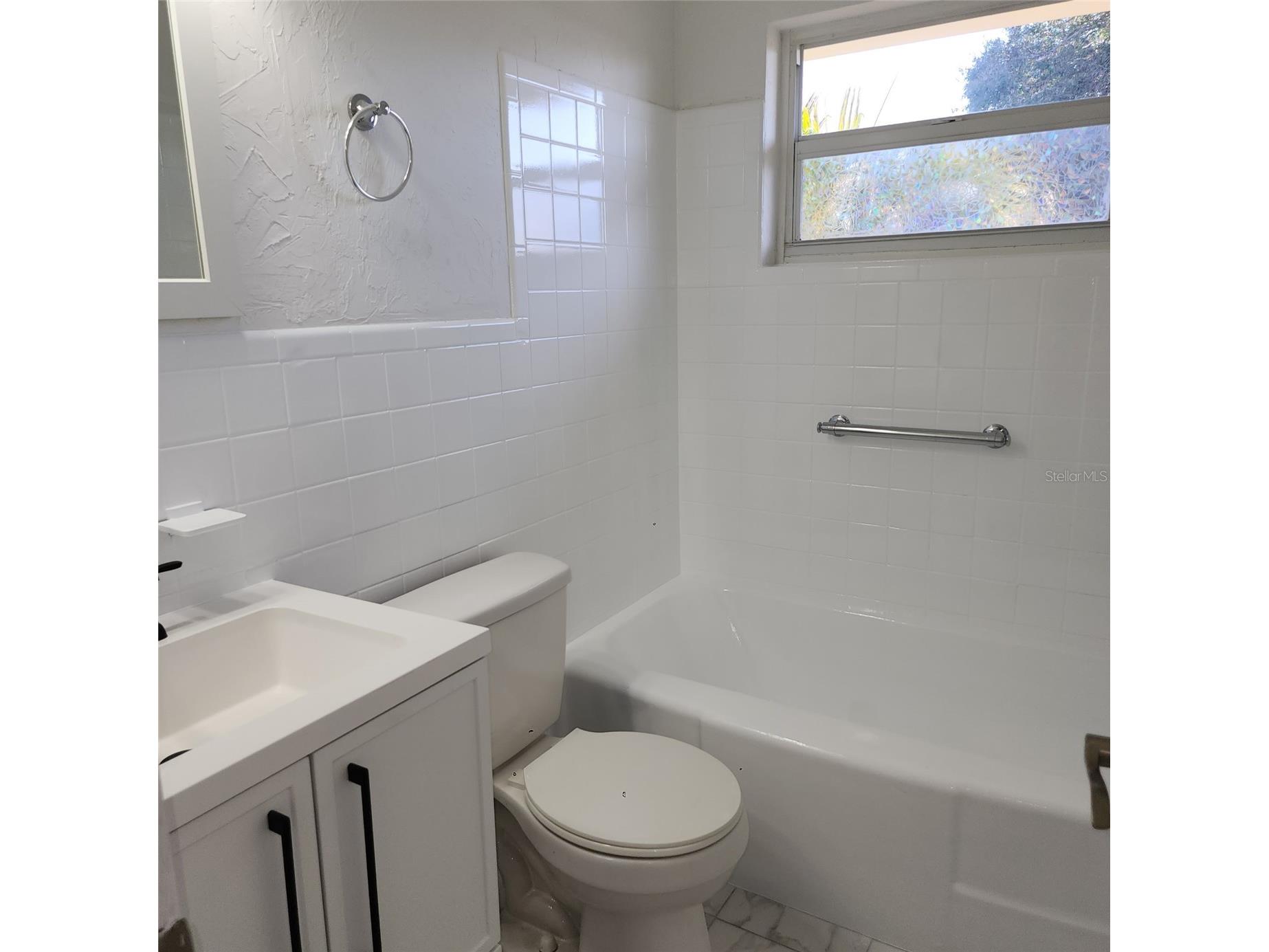 3925 Omega Lane Sarasota FL 34235 A4683774 image5
