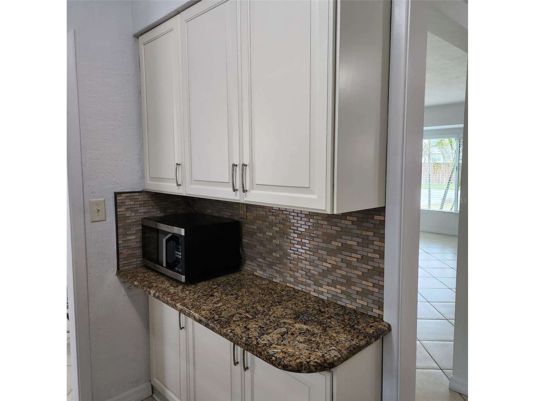 3925 Omega Lane Sarasota FL 34235 A4683774 image6