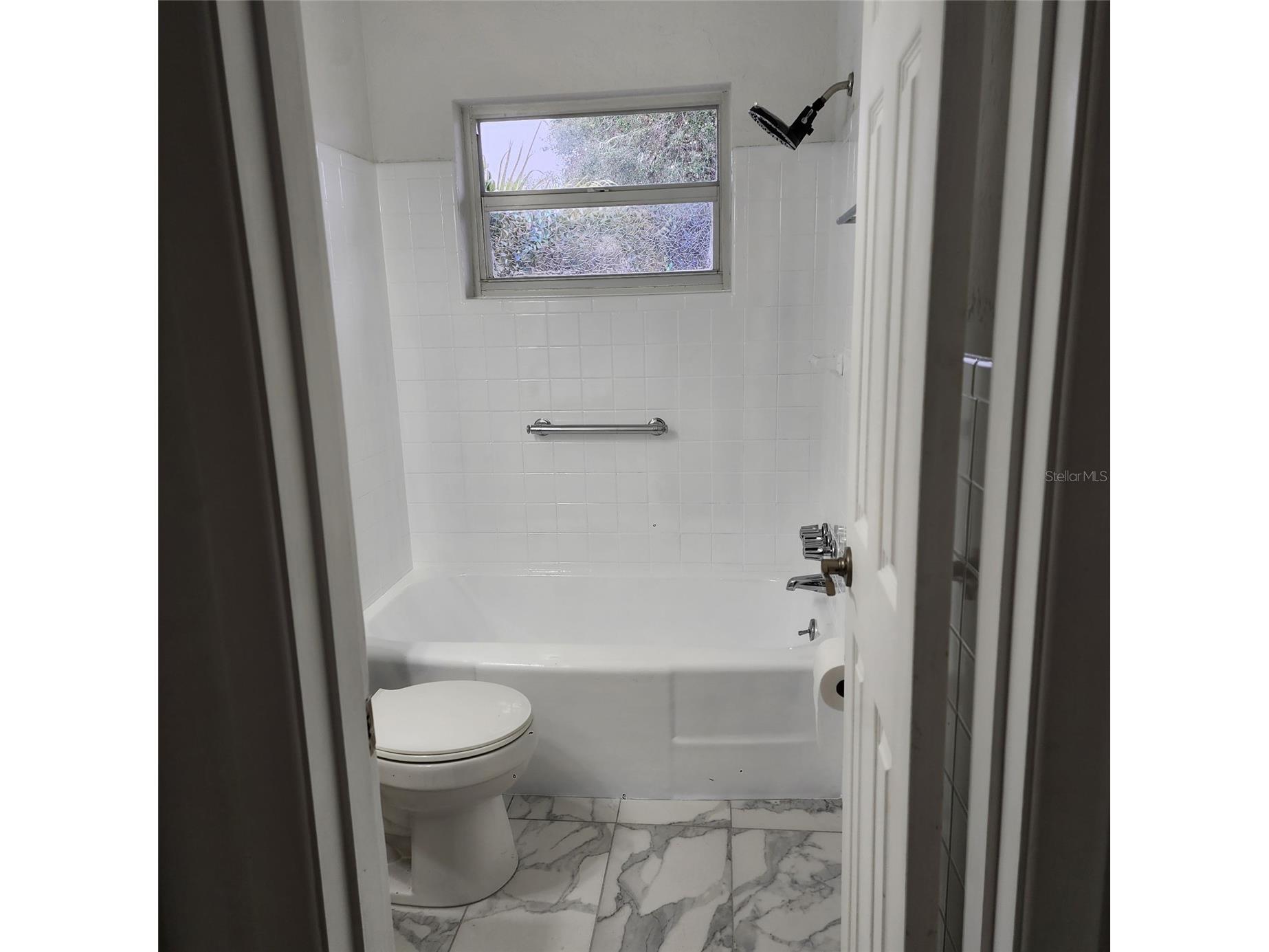 3925 Omega Lane Sarasota FL 34235 A4683774 image7