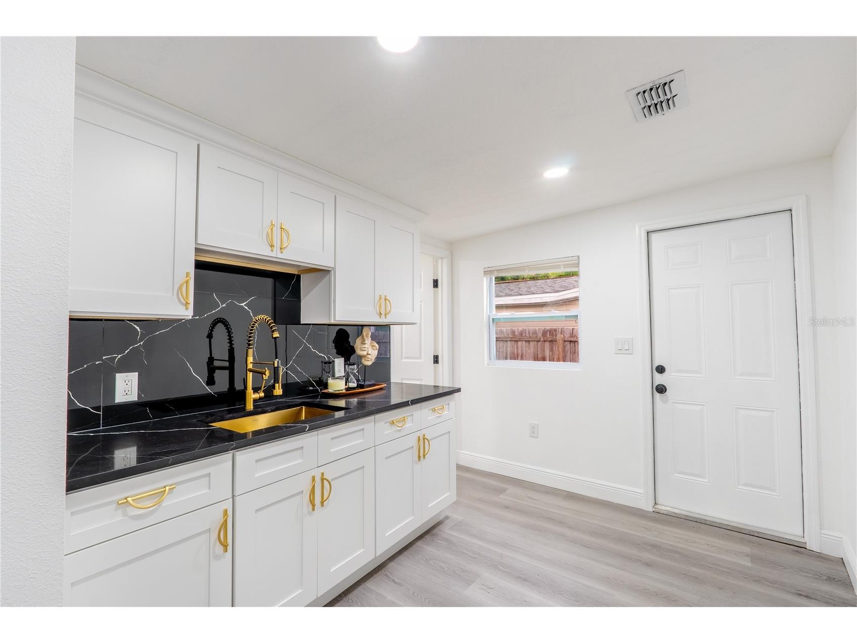 3925 W Norfolk Street Tampa FL 33614 TB8524877 image15